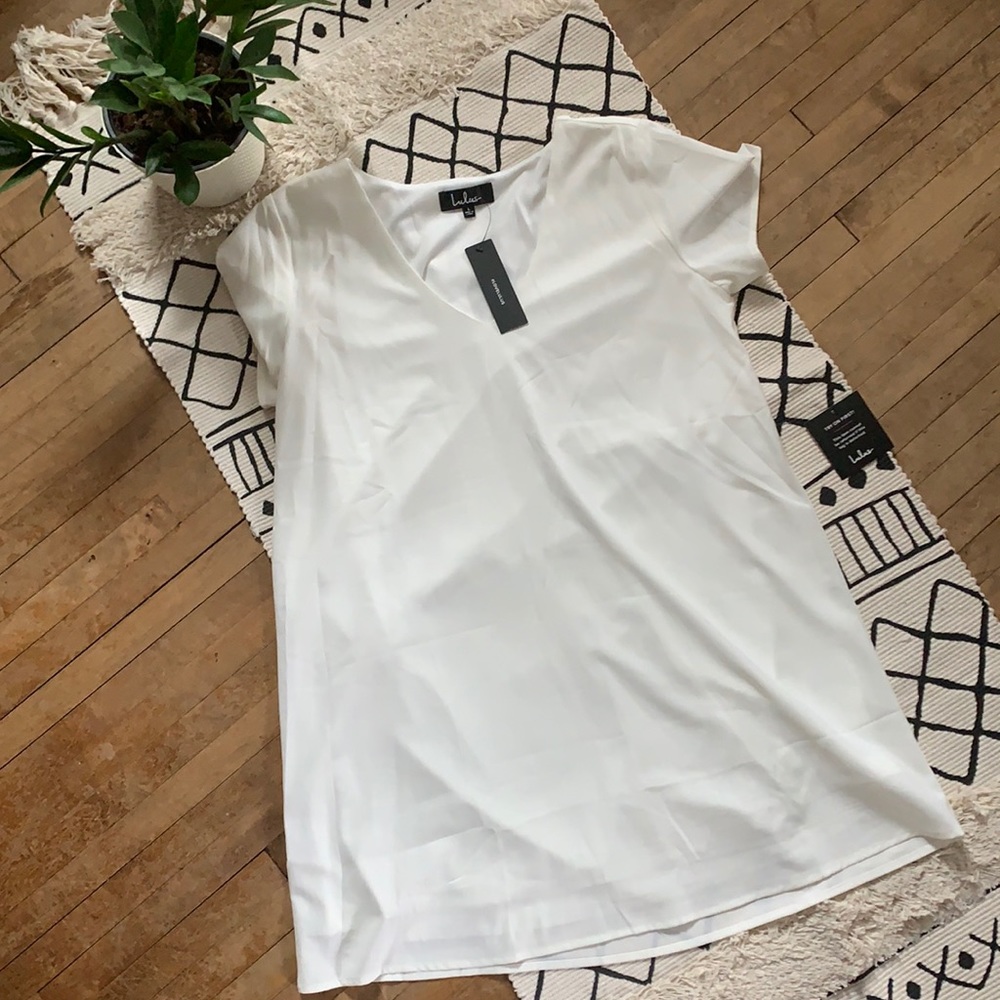 NWT. Lulus white shift dress. Super cute for any occasion.